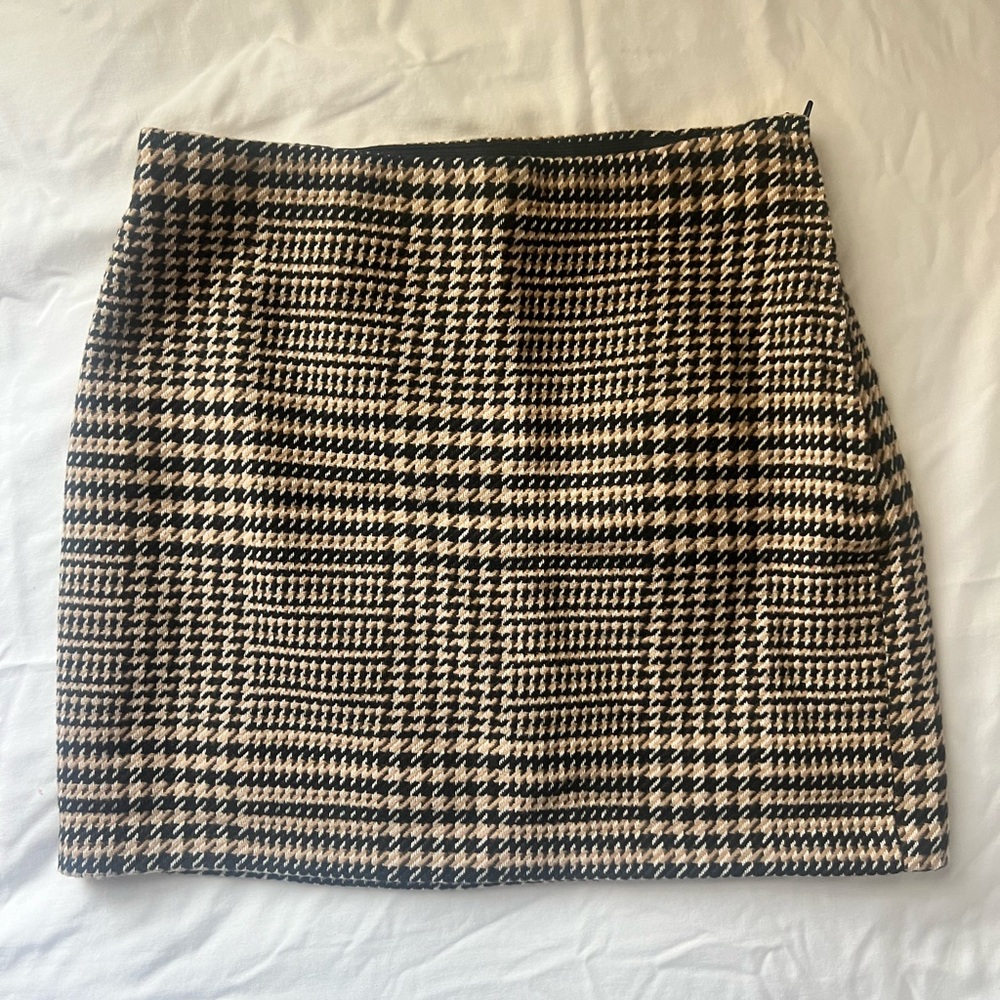 Stylish Houndstooth Skirt